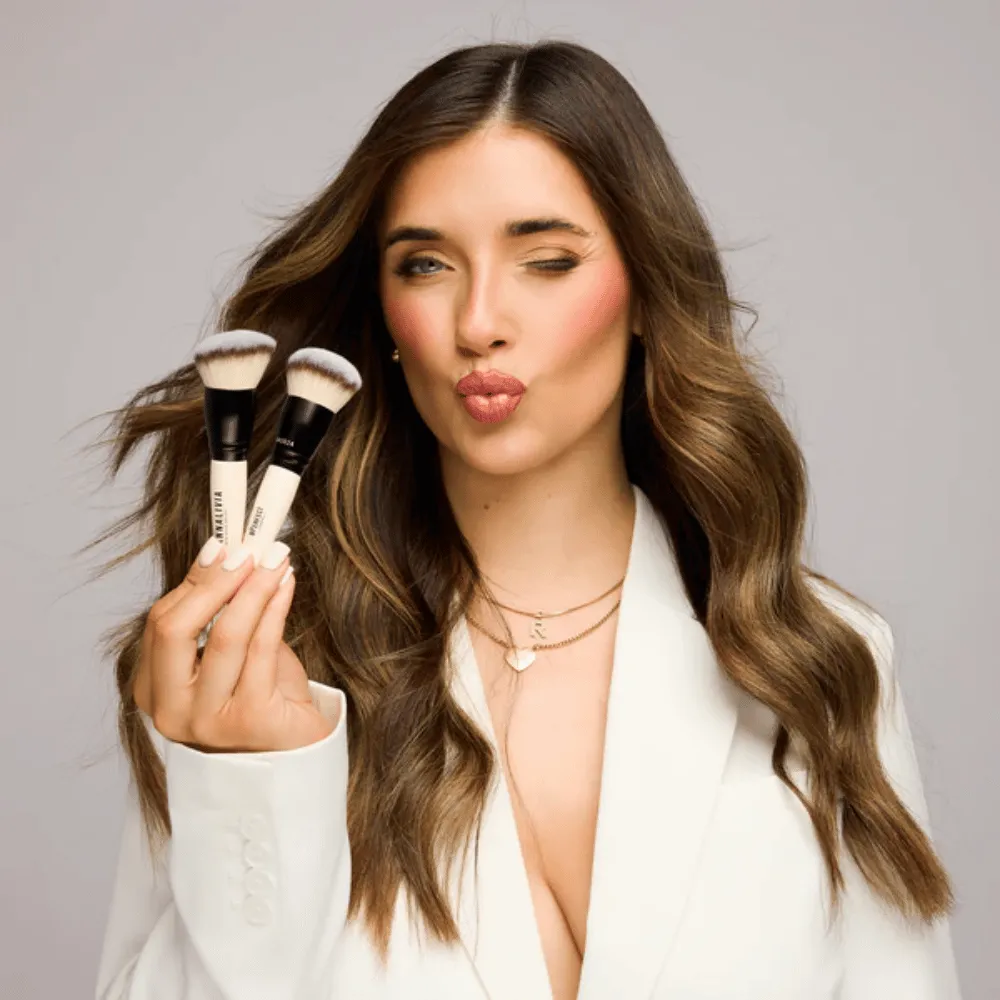 Bperfect Annalivia Mini Empress Cheek & Contour Brush - Image 4