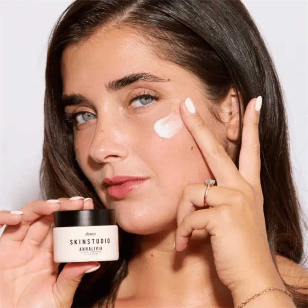 Bperfect Skin Studio Annalivia Radiant Hydrating Water Cream - Image 4