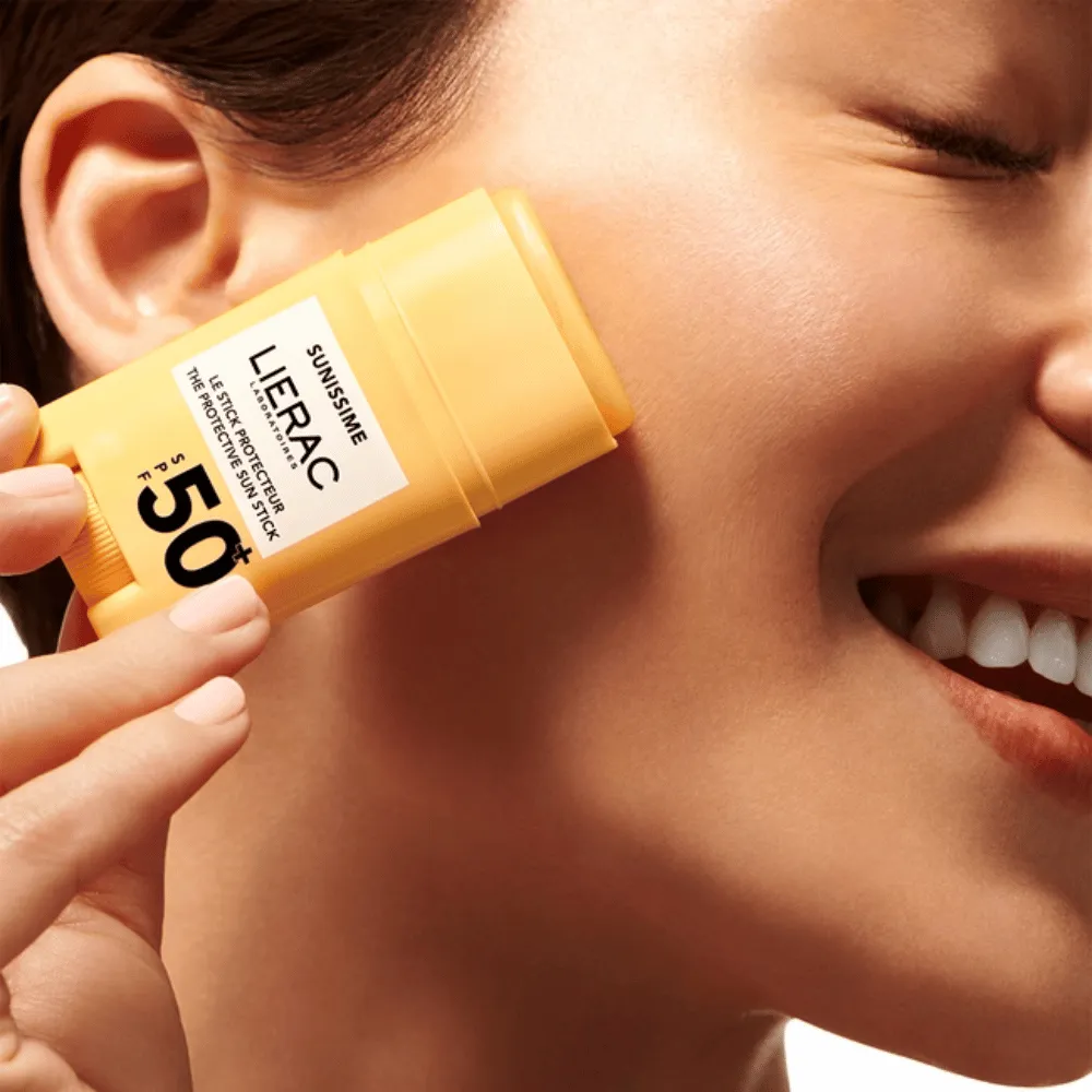 Lierac Sunissime The Sun Protective Stick SPF50+ 15gr - Image 3