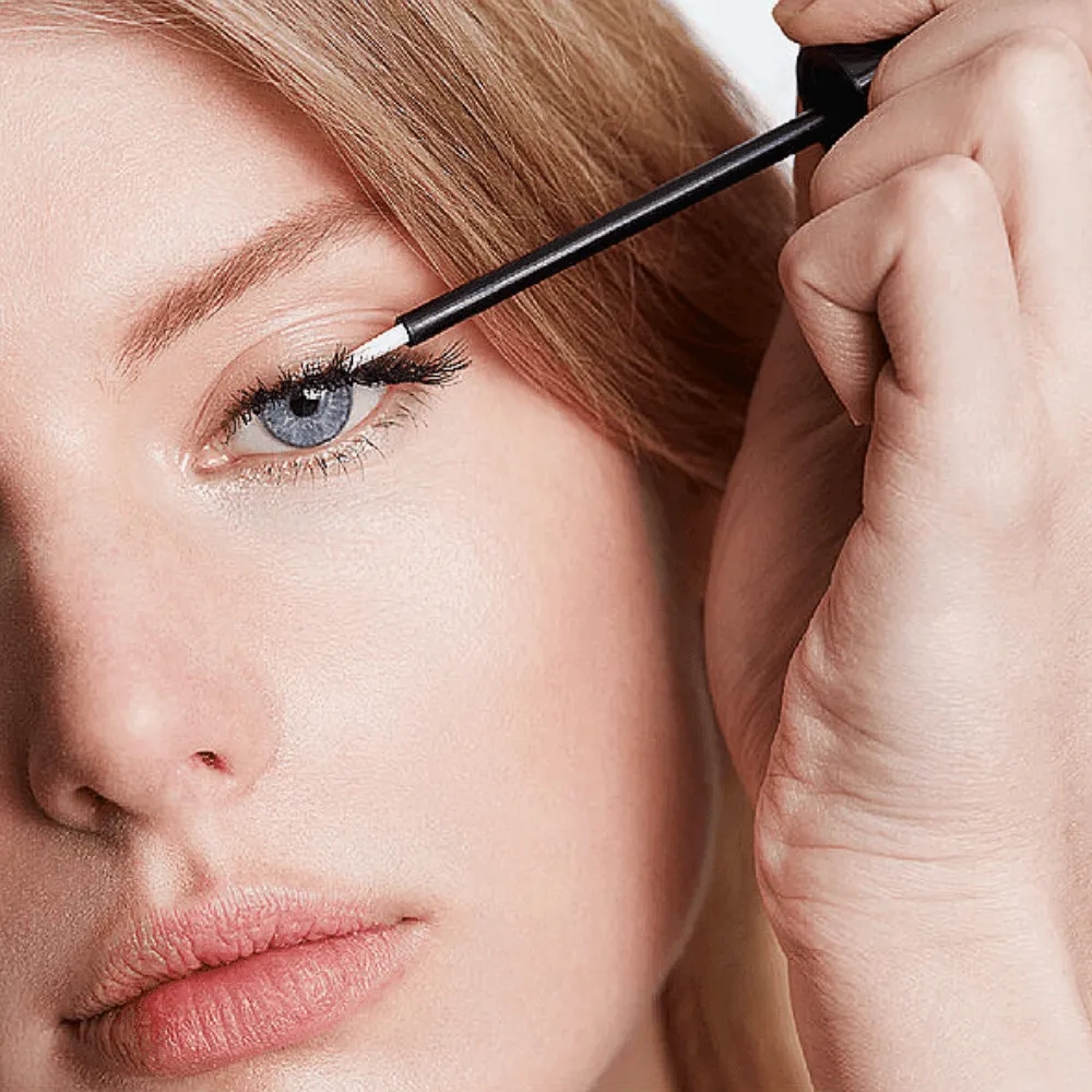 M2 BEAUTÉ Eyelash Awakening Serum 4ml - Image 3