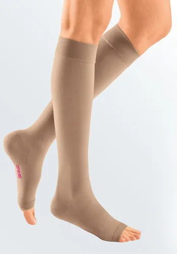 Medi Mediven Plus Class 2 Knee Length Petite Compression Stockings - 1 Pair (23-32mm Hg)
