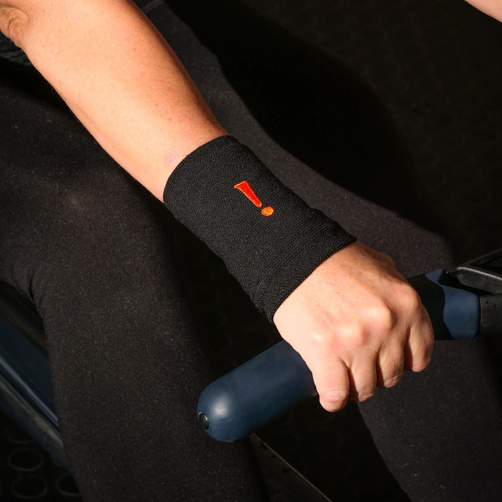 Incrediwear Wrist Sleeve Large - Image 2